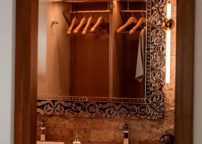 Hotel La Reserve 1785 - Adults Only 5*